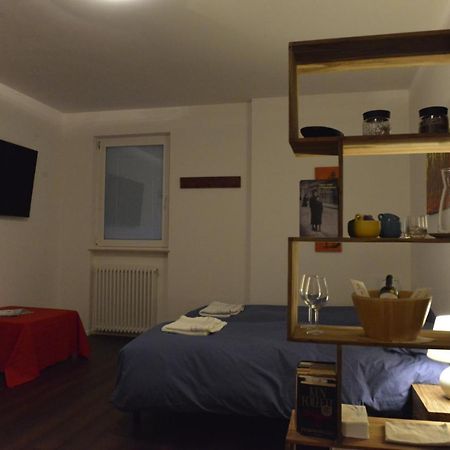 Biker'S Wine House Bed and Breakfast Rovereto  Buitenkant foto